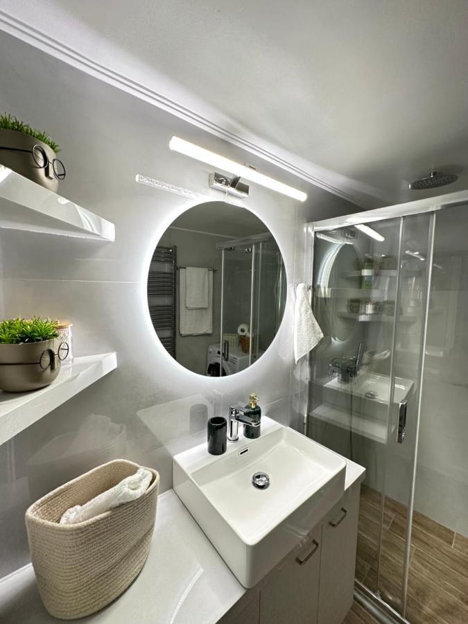 Comfort Inn Атина Екстериор снимка